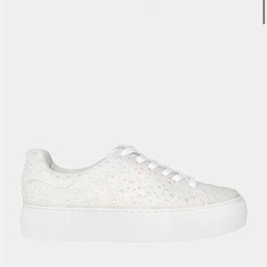 Betsy Johnson sidny ivory sneakers size 9.5